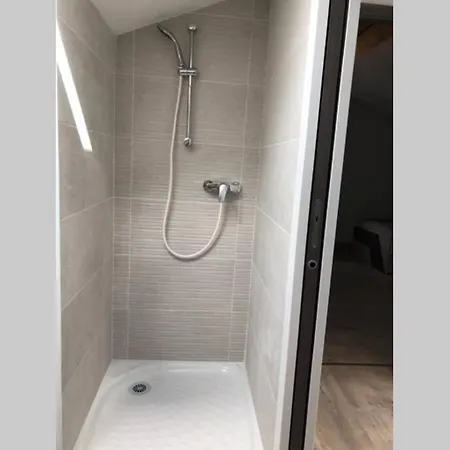 Maison De Charme Avec Piscine Couverte Et 9000m2 3*