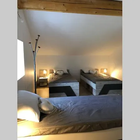 Maison De Charme Avec Piscine Couverte Et 9000m2 Hotel